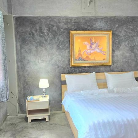 Captain Joe Cafe & Hostel هوا هين المظهر الخارجي الصورة