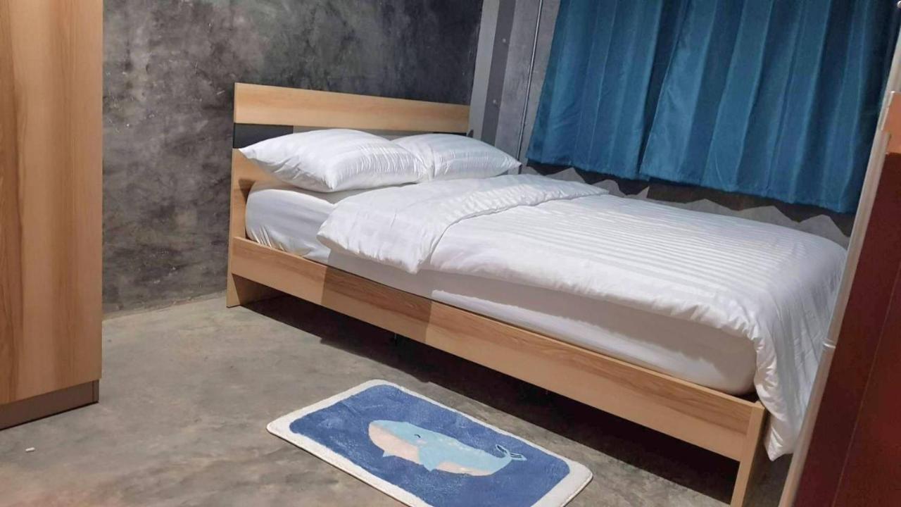 Captain Joe Cafe & Hostel هوا هين المظهر الخارجي الصورة