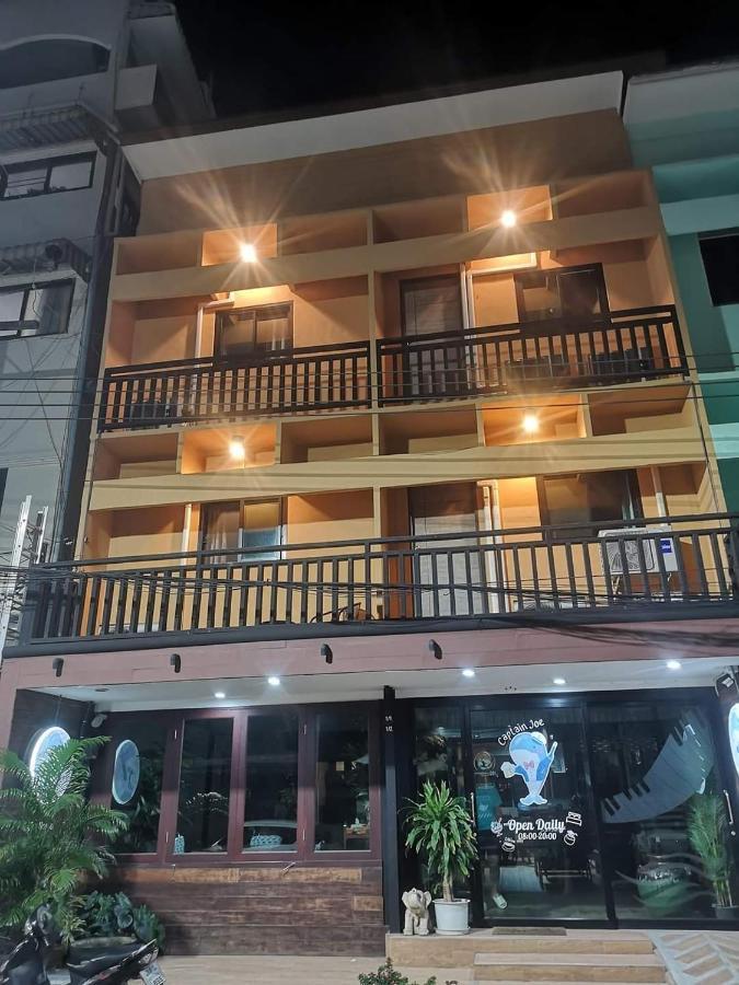 Captain Joe Cafe & Hostel هوا هين المظهر الخارجي الصورة